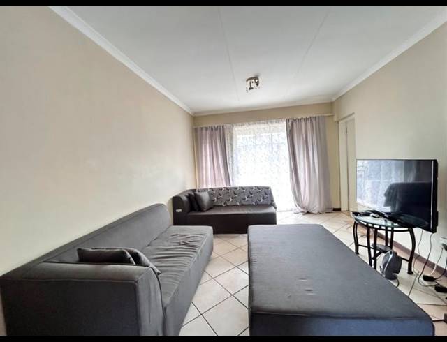 1 BEDROOM HOUSE FOR SALE IN THE ORCHARDS